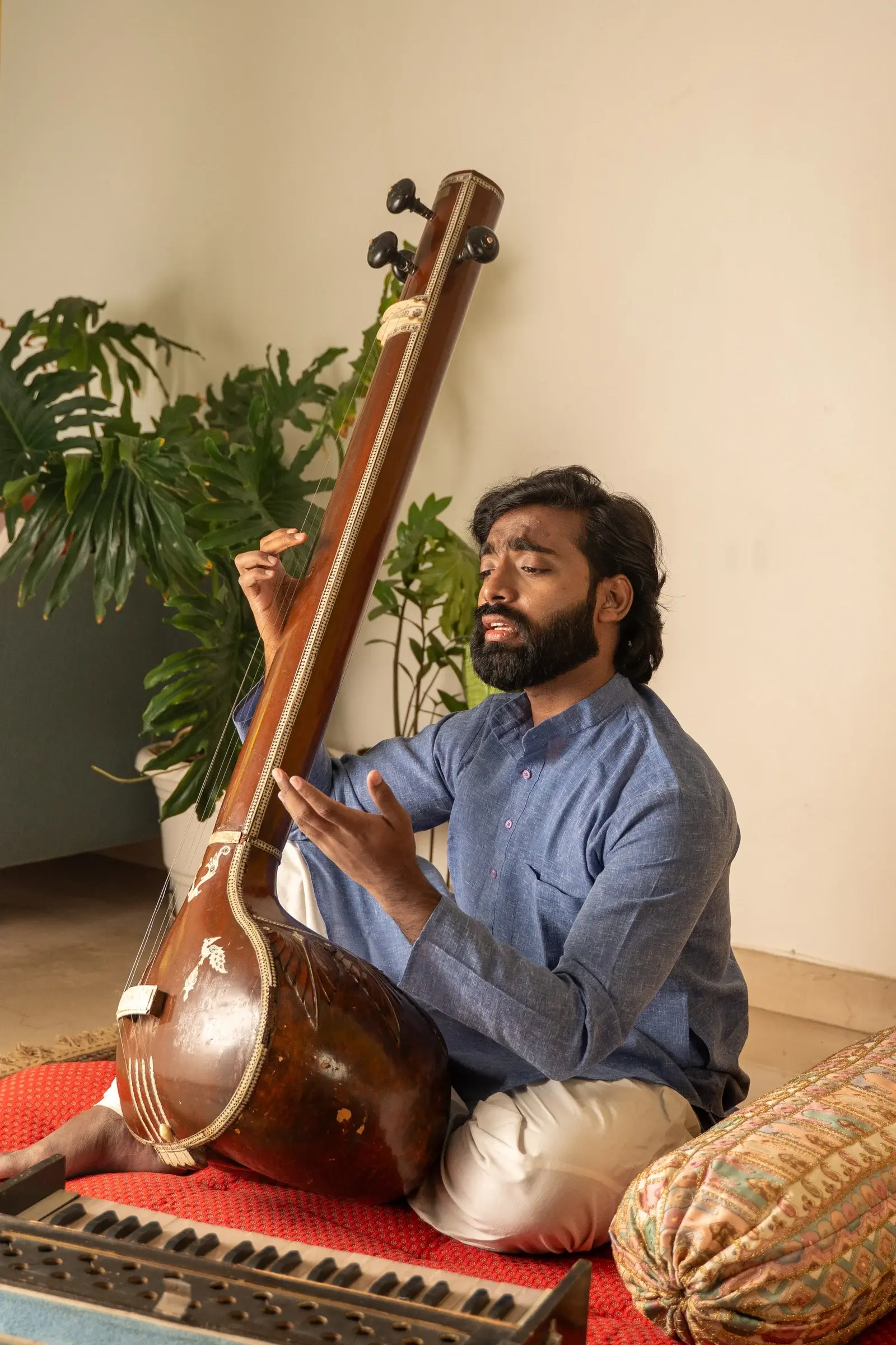 hindustani-classical-card-bg.webp